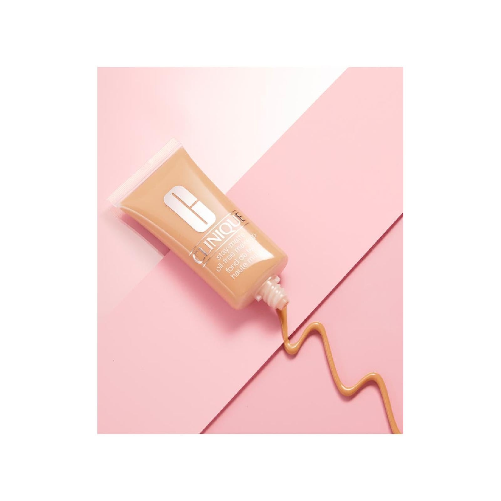 Clinique Stay Matte Oil Free Makeup