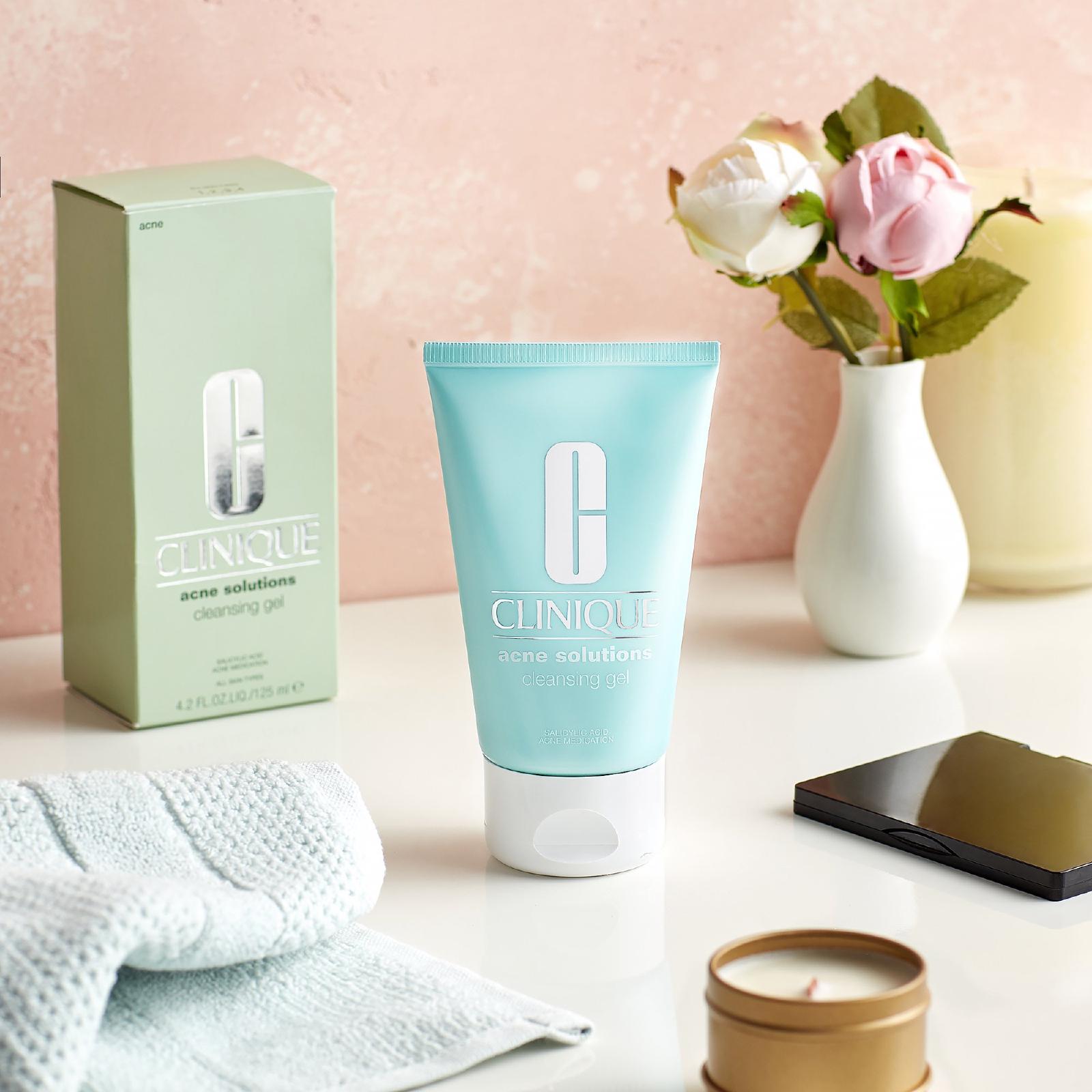 Clinique Anti Blemish Solutions Cleansing Gel