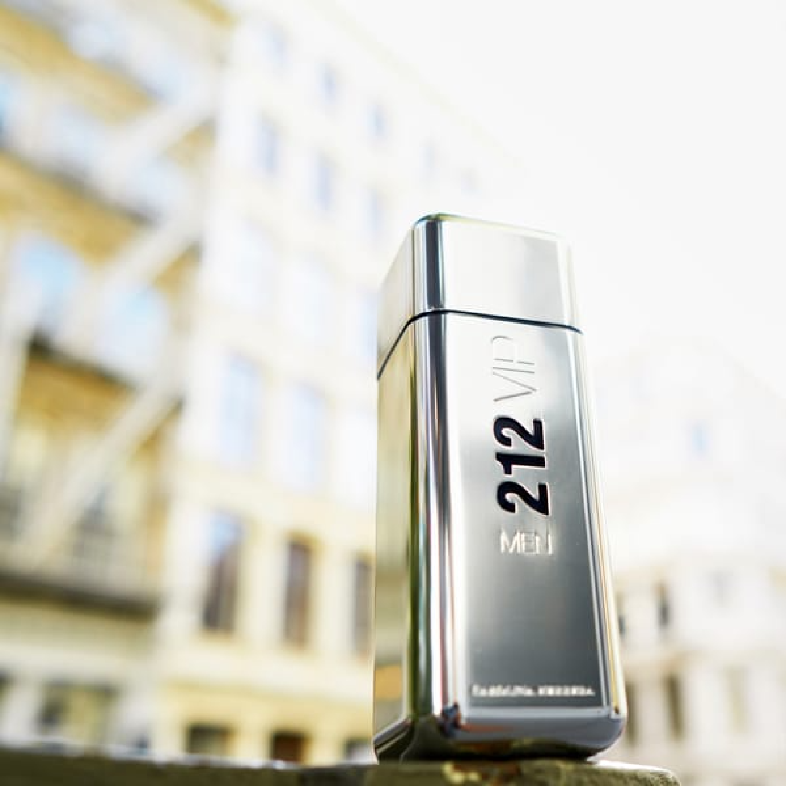 Carolina Herrera 212 Vip Eau de Toilette for Men