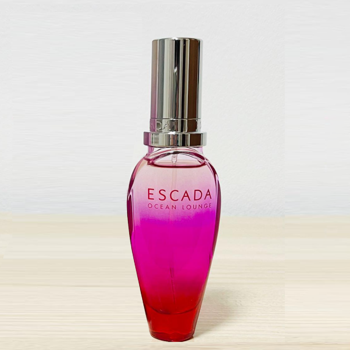 Escada Ocean Lounge Eau de Toilette - Sweet & Fresh Scent Escada Ocean Lounge Eau de Toilette - Sweet & Fresh Scent