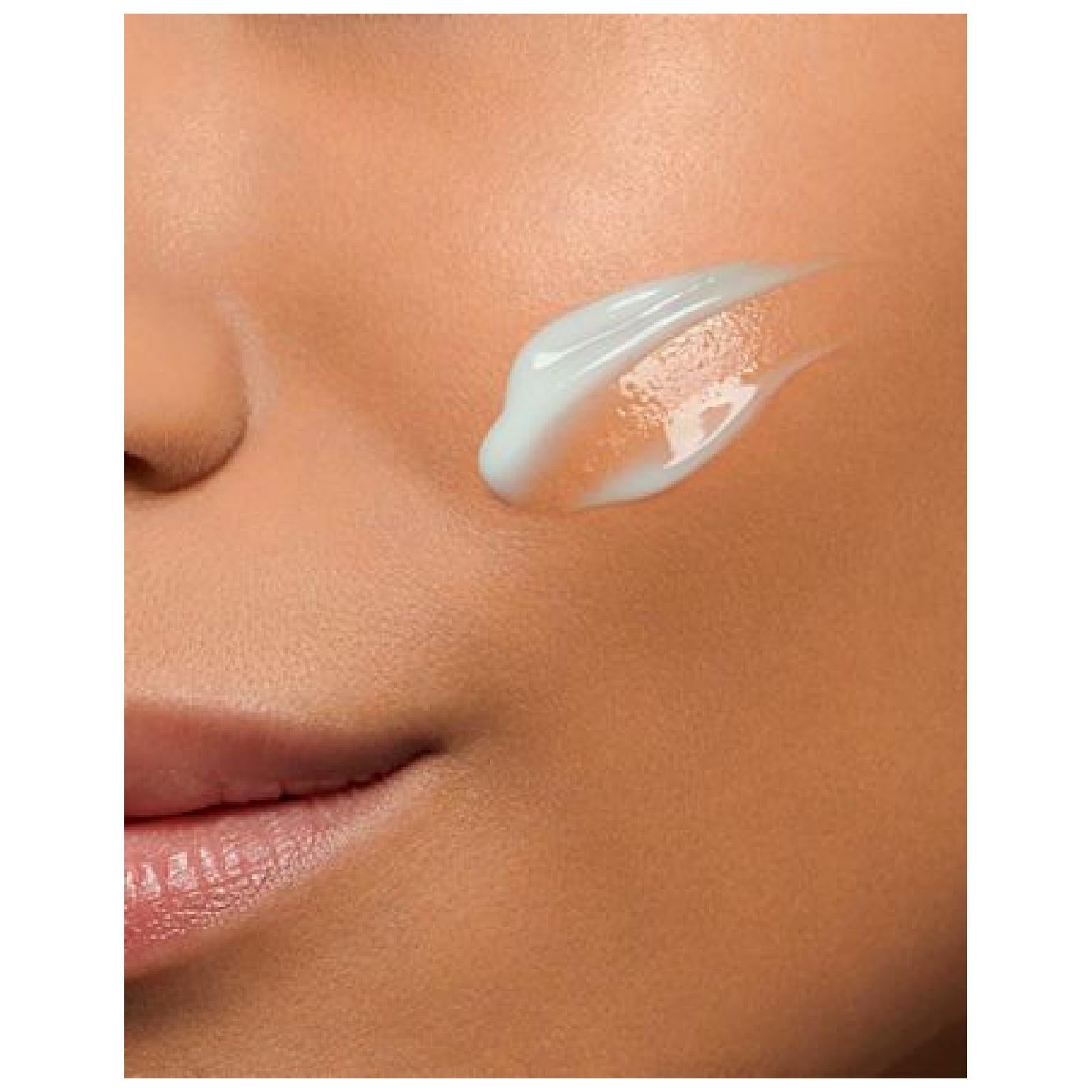 Clarins Clear Out Targets Imperfections